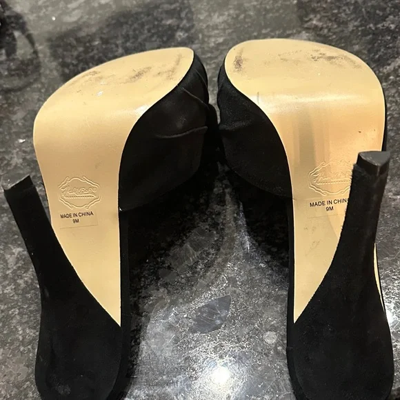 Hale Bob Black Velvet Heels with Floral Detail - Picture 3 of 5